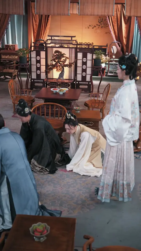 Noble Wife, Raising Her Revenge(Dubbed)