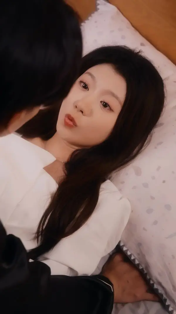 Drunk Into the Tycoon's Bed