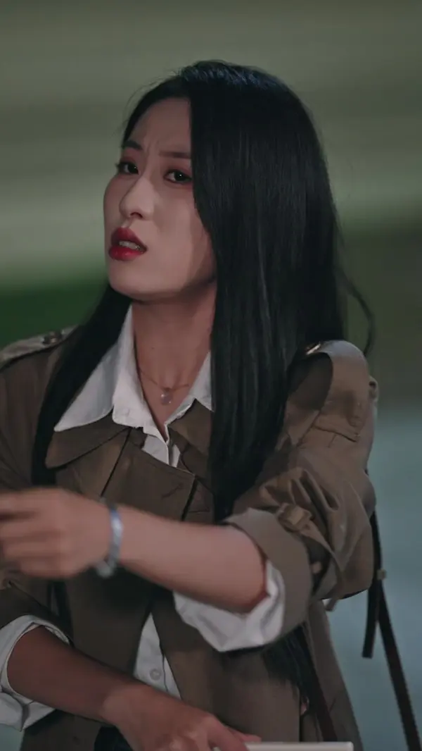 Factory Worker, Secret Heiress(Dubbed)