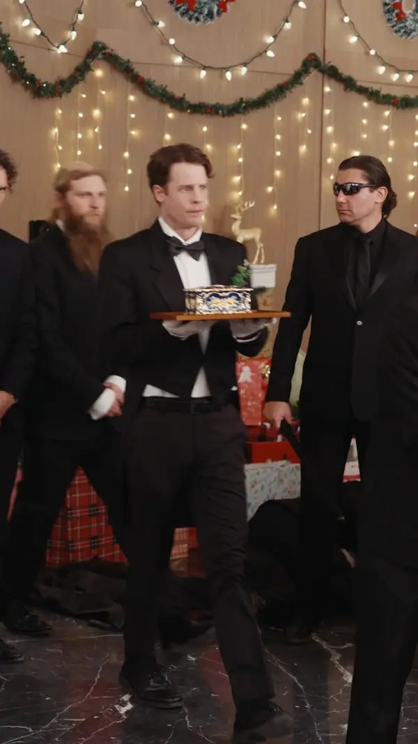 Mafia Princess Kicks Ass on Christmas