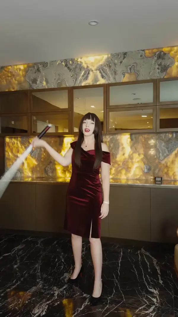 Mafia Princess Kicks Ass on Christmas