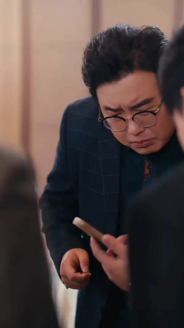 Planned to Retire, But Married the Boss(Dubbed)