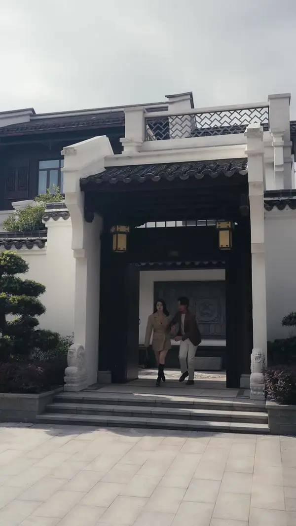 Planned to Retire, But Married the Boss(Dubbed)