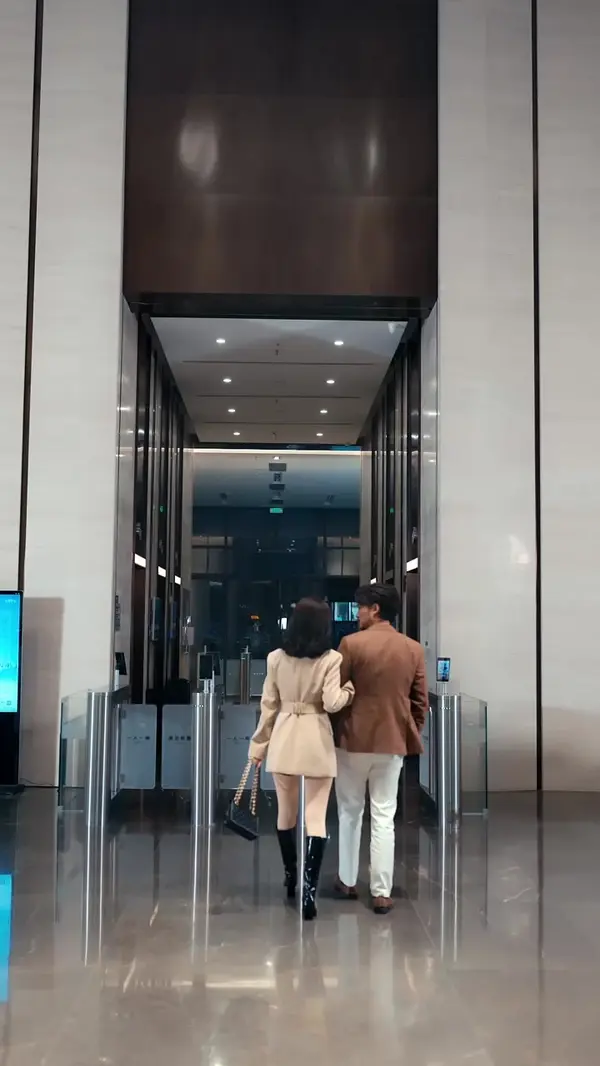 Planned to Retire, But Married the Boss(Dubbed)