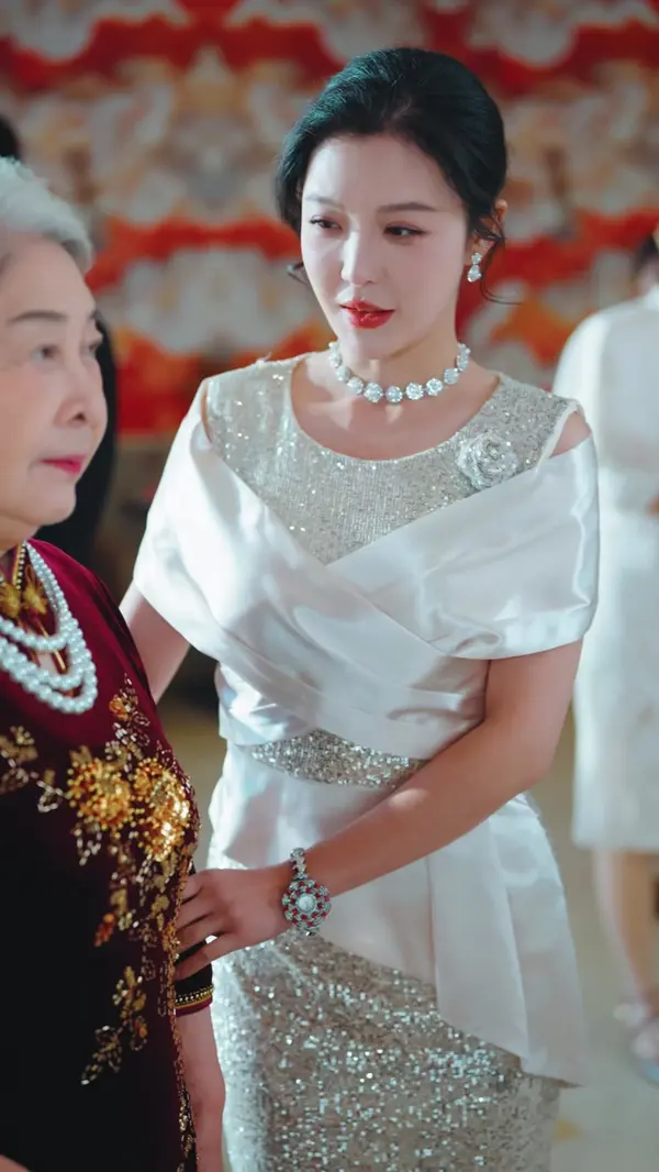 The Heiress Returns at Forty(Dubbed)