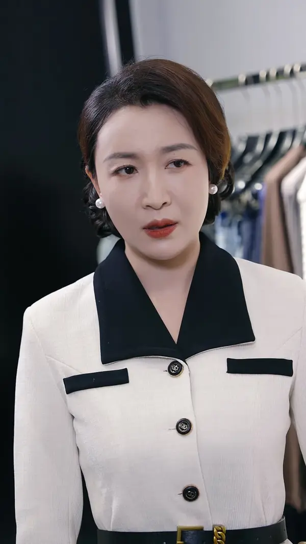 Addicted to Her: The CEO's Spoiled Darling(Dubbed)