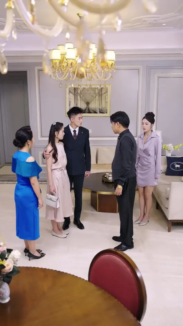 Addicted to Her: The CEO's Spoiled Darling(Dubbed)