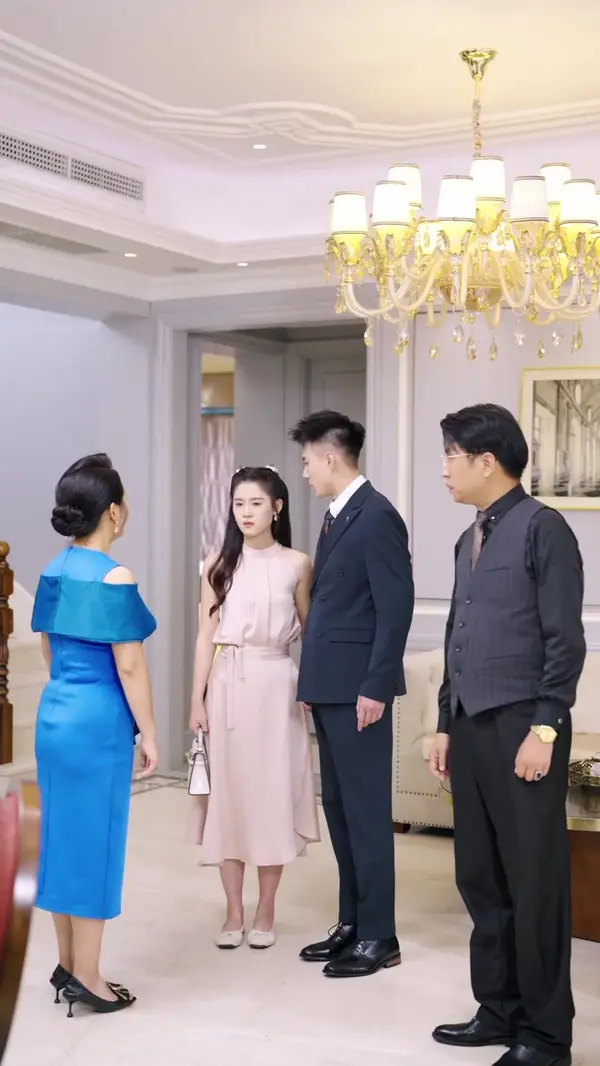 Addicted to Her: The CEO's Spoiled Darling(Dubbed)