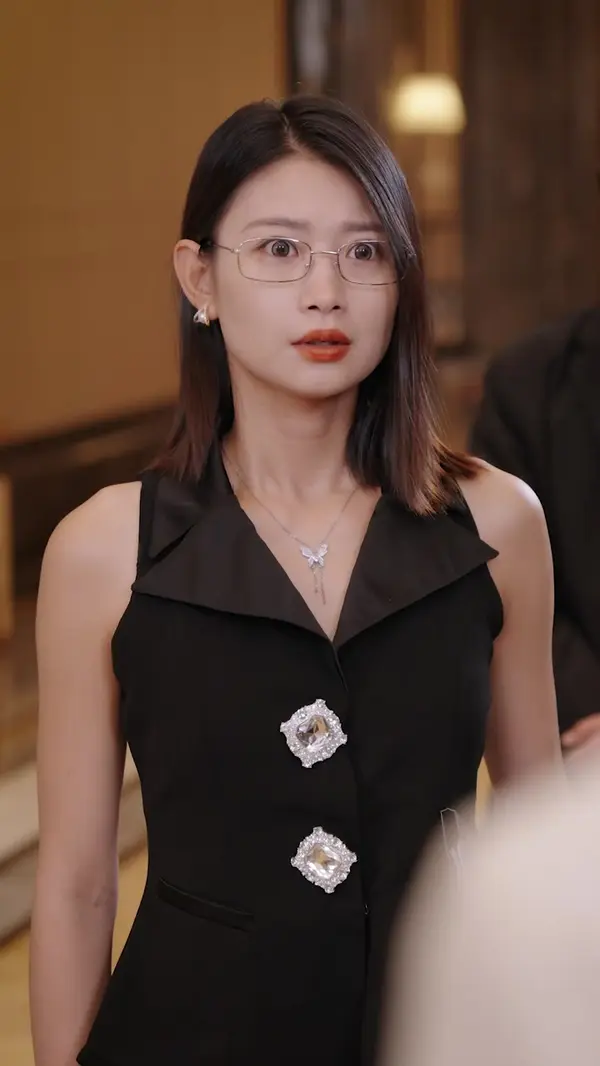 The Billionaire Heir She Dumped(Dubbed)