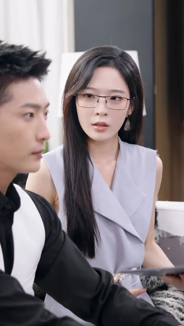 The Billionaire Heir She Dumped(Dubbed)