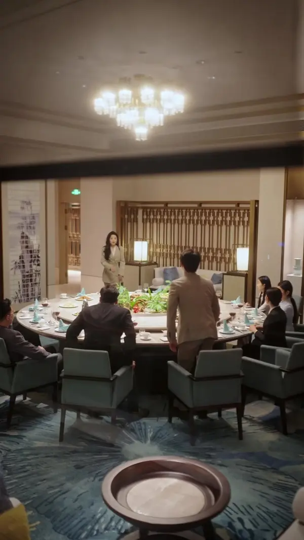 Flash-Married CEO, Secretly Not So Poor?