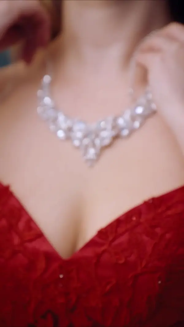 The Mayor's XXL Wife: Her Stunning Return