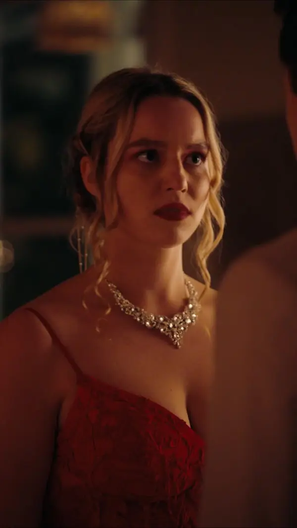 The Mayor's XXL Wife: Her Stunning Return
